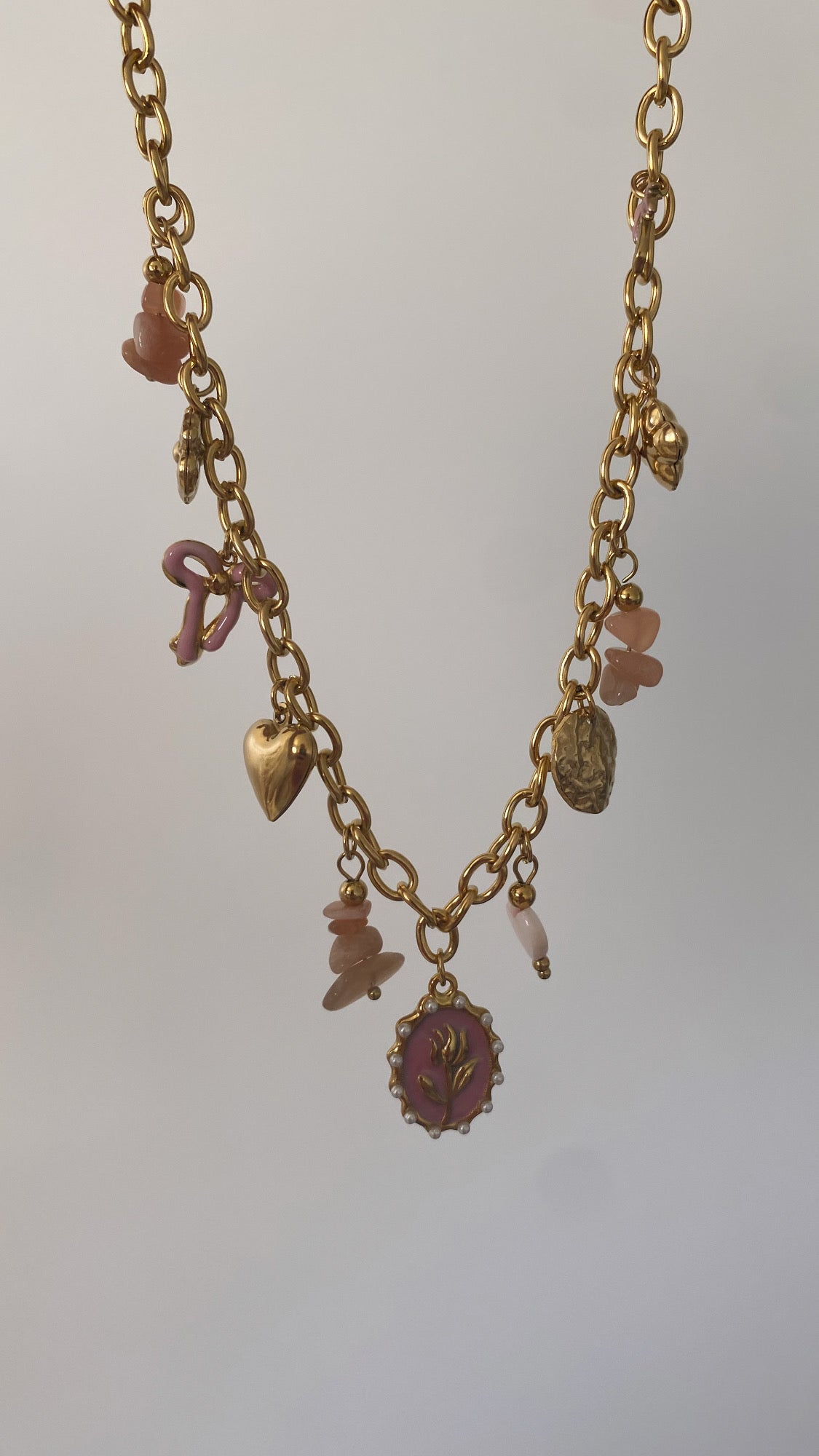 Collier Isra
