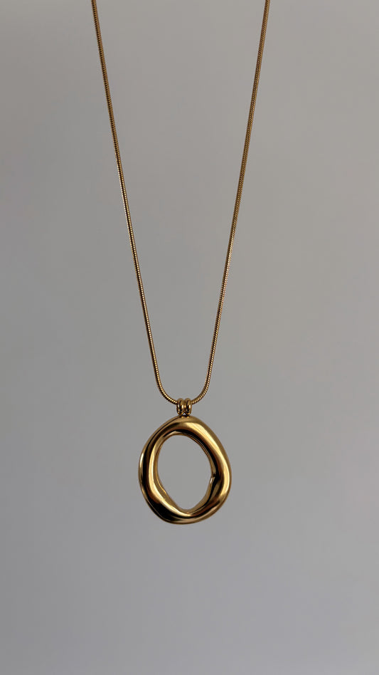 Collier Thouria